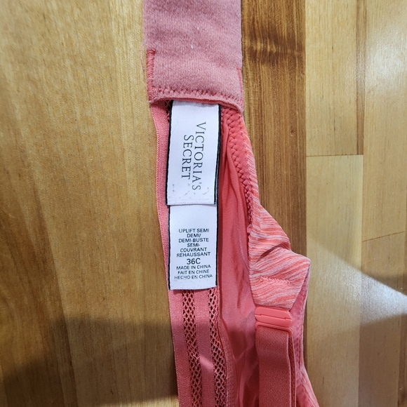 Victorias Secret Bras Lot of 4 Size 36C Preowned - Picture 8 of 9